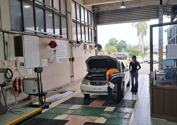 預排車輛定檢與保養 春節及228連假返鄉出遊咖安心1