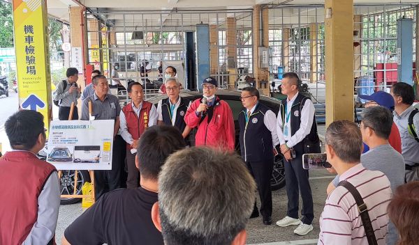 高雄市區監理所辦理「汽車隔熱紙可見光透過率檢驗教育訓練」1