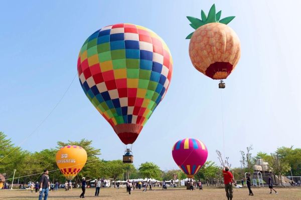 10米熱氣球現身新埤貓頭鷹共融公園 春分嘉年華打造戶外派對 吸引親子打卡1