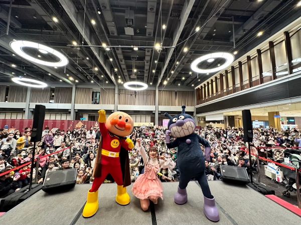 新光三越高雄左營店初夏購物節盛大開跑壽司郎盛大開幕、南部獨家Tombonia快閃店、人氣IP見面會1