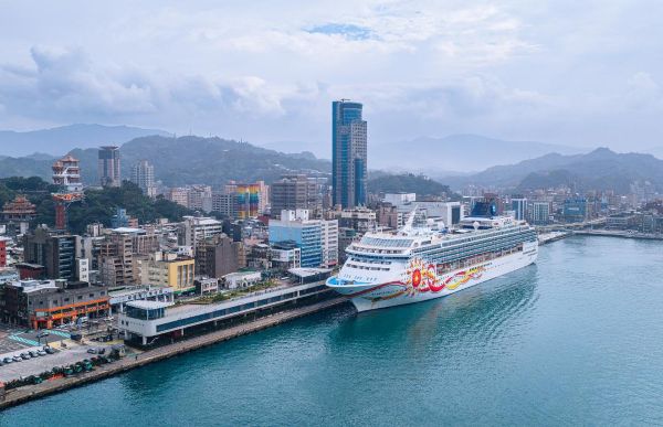 郵輪旅客人次創高峰 港務公司推動多國語服務升級打造國際友善港口1