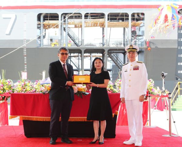 台船公司承造海軍新建浮塢下水典禮 全案價金約8.6億元3