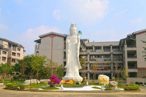 《三十而光｜目中有人計畫》5月25日於佛光山普門中學啟動31