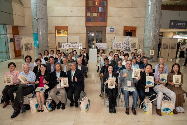 國臺圖與文藻攜手 翻譯古籍《東印度旅遊見聞》1