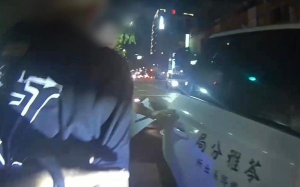 後車廂未關 線上查獲毒品、公共危險現行犯案1