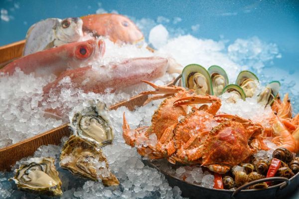 捐2200元吃漢來海港餐廳 還能送愛到偏鄉 漢來美食攜手喜憨兒基金會 6年送出4萬份餐盒1