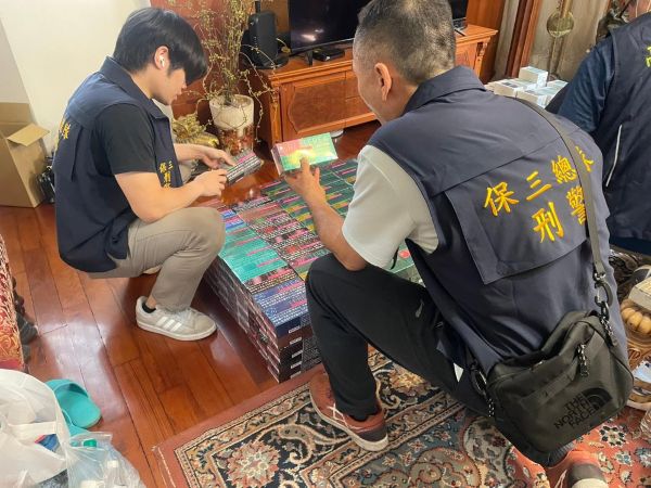 螞蟻搬家囤百萬私菸 保三總隊破獲行李走私加熱菸案，查獲5千包加熱菸1