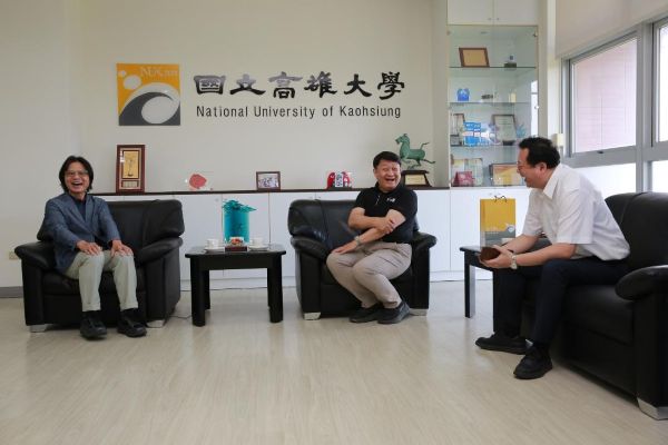 高雄大學《卓越講座》 邀葉俊榮談臺灣制度韌性 「四個70%」 示警AI、能源、少子化、產業集中風險1