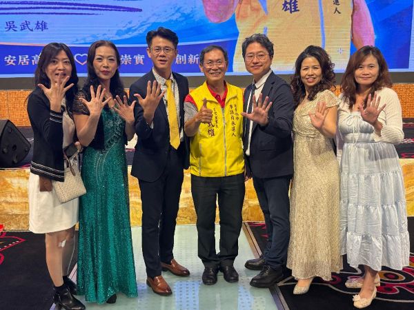 無黨參選拚服務升級 吳武雄宣布投入左楠區市議員選戰並舉辦公益音樂會募款6