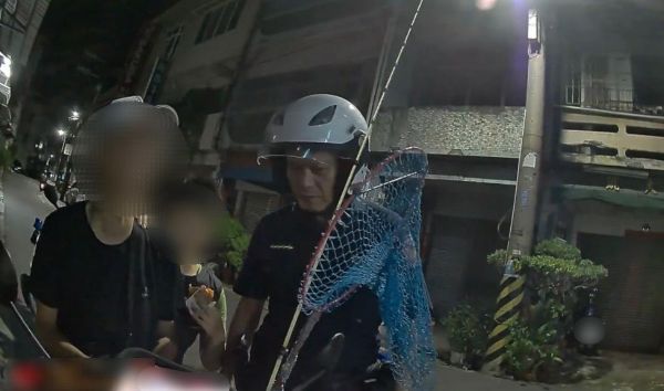 深夜載女友海釣遇警攔查 男子竟是毒駕通緝犯1