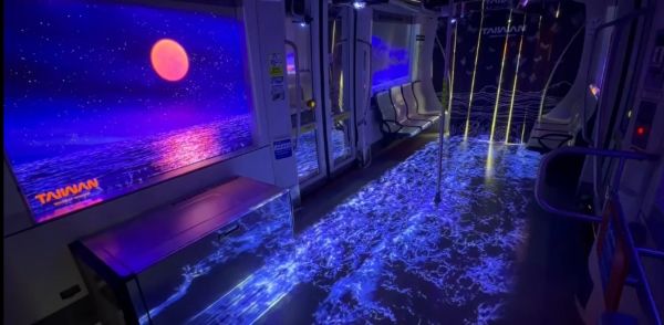 中秋假期 在輕軌車廂欣賞海中明月 高雄輕軌「喔熊觀光號」沉浸式體驗限定2