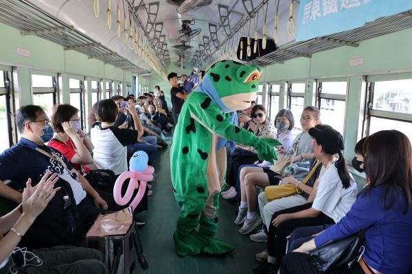 南國漫讀藍皮之旅開搶 漫遊屏東鐵道文化與山海1