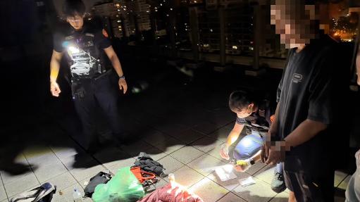 600元安全帽竊案警追到底 竊嫌吸毒睡露天頂樓遭逮1