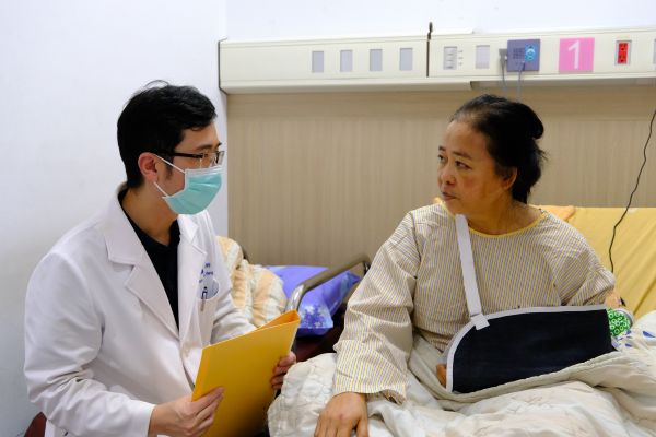 小港醫院職業醫學科LINE突破3,000人 「一條龍照護」陪伴職災勞工重返職場2