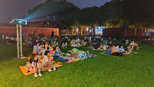 屏東書院園區「星空草地電影院」熱鬧登場！《可可夜總會》熱映 戶外空間煥發新魅力