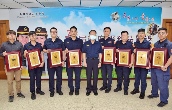 熱忱助人服務佳，雄警獲獎受肯定1