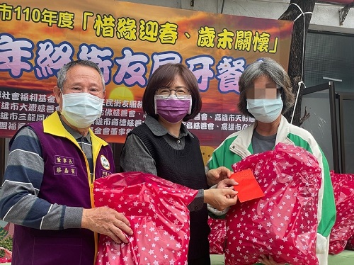 高市社會局辦「街友年節活動」街友直呼「揪甘心」1