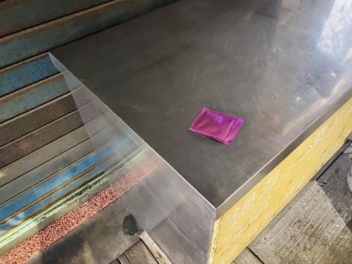 不是我的 男慌張丟包毒品 警 舉頭三尺不只有神明