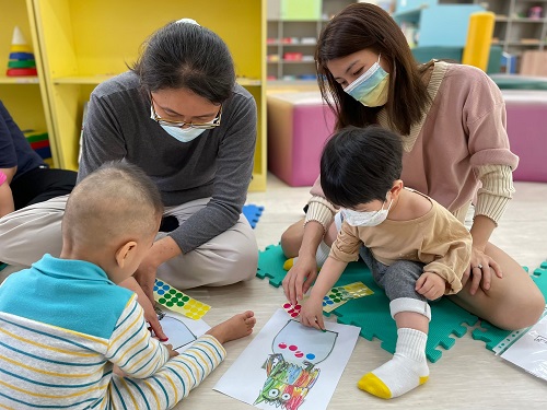 伊甸假日辦篩檢 幫助家長了解幼童發展2