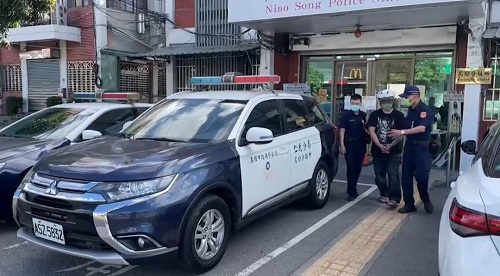 半夜偷竊室外冷氣機，仁武警獲報電馳人贓俱獲