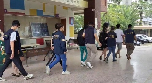 暴力集團 誘人買車卻是幫自己繳車貸 警查獲5嫌到案1