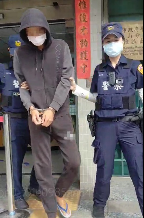 有警察！男騎士見警不自覺抖動 內惟派出所警員尾隨查獲毒品2