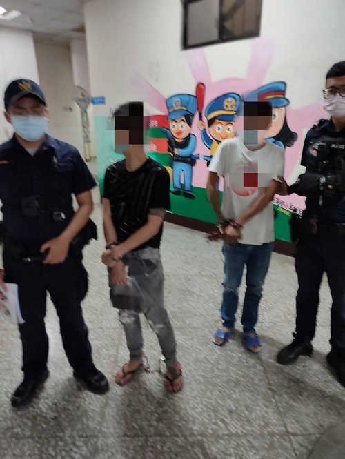 疑感情糾紛攔車理論 東港警立逮移送偵辦1