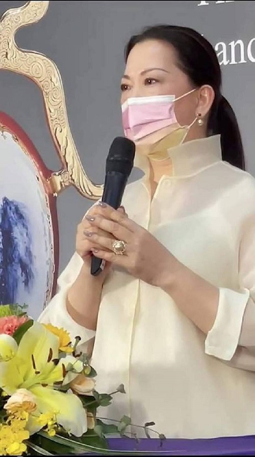 掀開一場藝術家卓麗秋專屬「山水青花瓷」的藝術天堂個展 中正紀念堂第一展覽廳1
