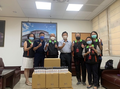 疫情嚴峻 犯保屏東分會用愛彼此陪伴 與您同心抗疫1