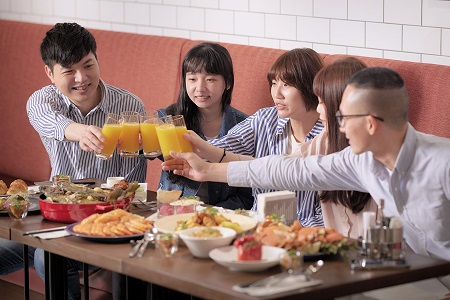 JR東日本大飯店台北 「歡慶開幕一週年」優惠專案 一週年慶特別料理 餐飲消費滿1,000元加贈300元抵用券1