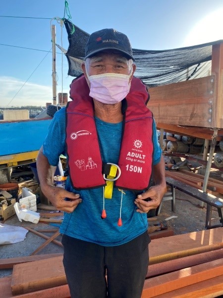 充氣式救生衣補助正式開跑，符合條件之漁民申請要趁早4