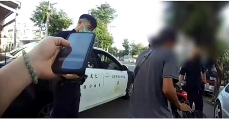 前一秒酒駕瀟灑拒測！下一秒通緝遭警逮歸案1