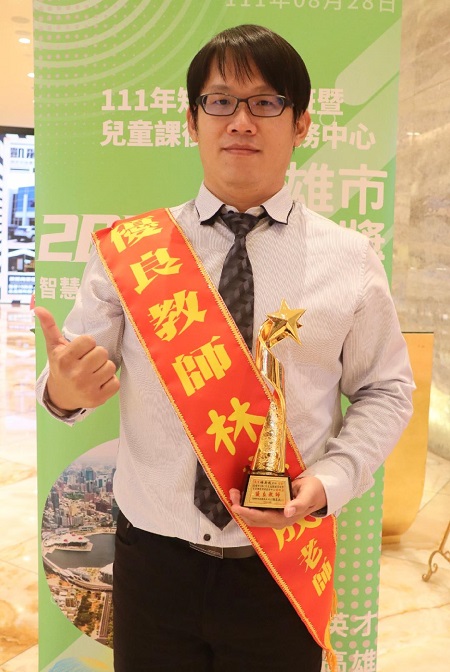 慣看醫院生老病死 物理治療師林奕成轉換跑道一做25年 醫學理論融入教學