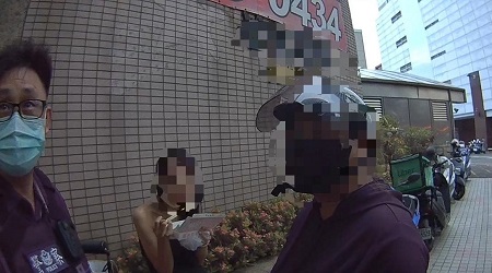真的「玩很大」 「餓」女剛下班遇警盤查，不慎翻出「玩很大」毒品咖啡包，遭函送裁罰2