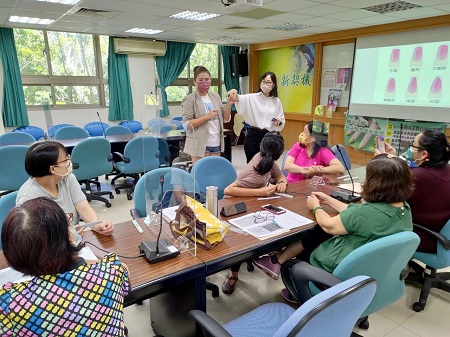 紓緩缺工女力雙贏 高市勞工局輔導逾350名婦女二度就業兼顧工作生活平衡1