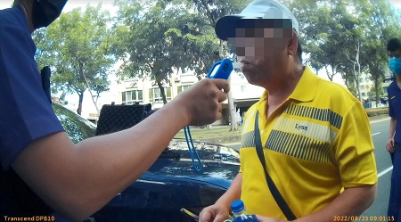 警攔違規騎士聞到酒味 男：我今天沒喝！