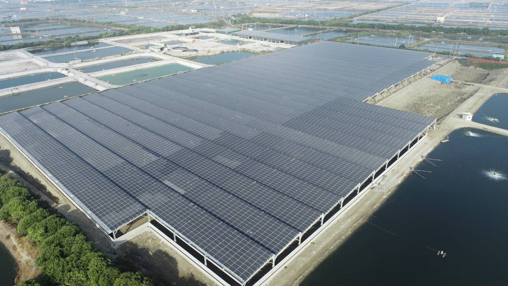 全國首例 高雄市屋頂型漁電共生取得營建署特定區位許可1