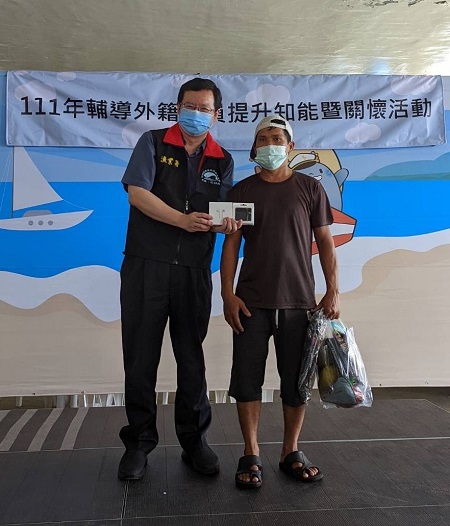 外籍船員參與抽獎活動