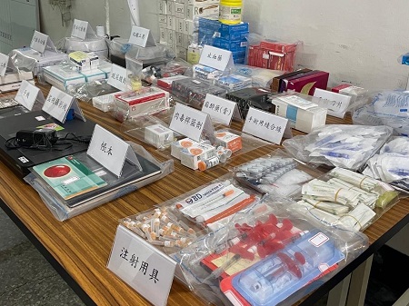 移民署破獲南臺灣最大外籍整形密醫 越配只學1天就動刀 查獲醫療物品1,132件5