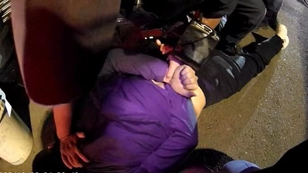 仁武警深夜查獲「兩條通」 槓上開花查獲7百多包毒品1