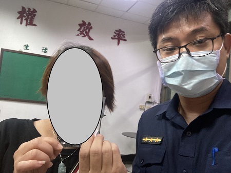 女子不慎遺失信用卡，小港警連繫客服人員通知1