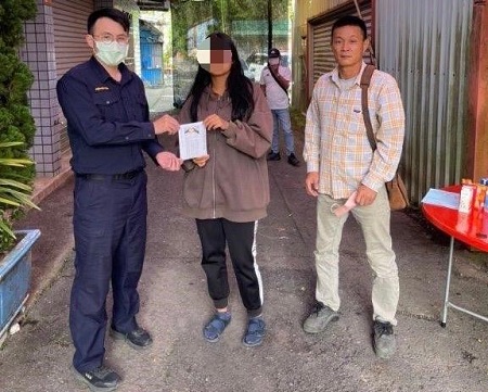枋寮歸崇派出所所長陳啟超 結合善心募款 拋磚引玉幫助弱勢家庭1