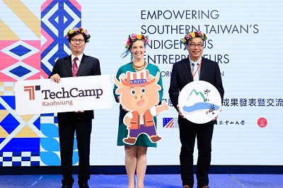 TechCamp Kaohsiung 南台灣原住民族新創成果發表暨交流會 高雄市長陳其邁與AIT處長孫曉雅到場 品嚐萬壽菊冰淇淋!2