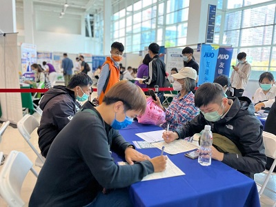 「創薪起飛 魅力高雄」徵才活動 逾1000個工作機會4月15日上午於苓雅運動中心登場1