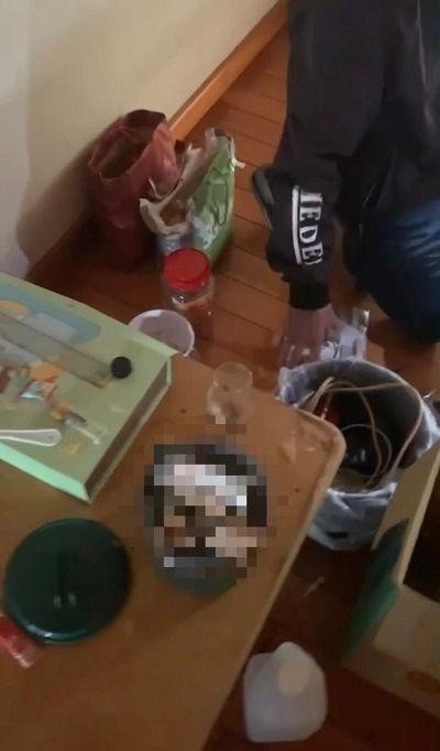 吸毒吸到ㄎㄧㄤ! 男「套」安非他命與海洛因混吸 睡不著爆哭向警方自首求援2