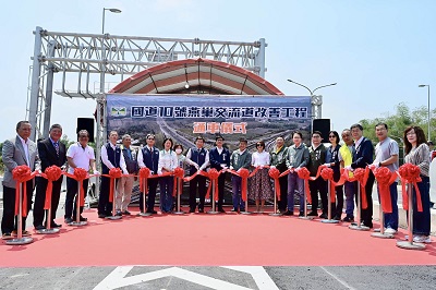 國10燕巢交流道新設匝道通車 陳其邁：提升區域交通便利性1