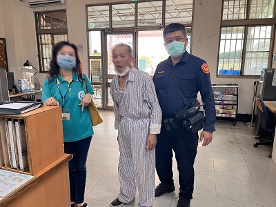 老翁自安養院偷溜，警見穿著平安送返1