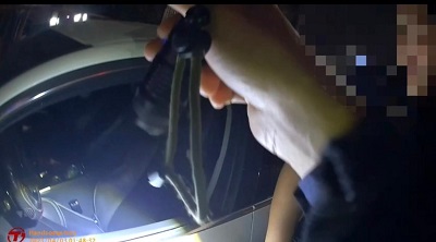 警見違停盤查 男辯稱看地租廠房 一查驚見身上藏刀 警依社維法帶回偵辦1