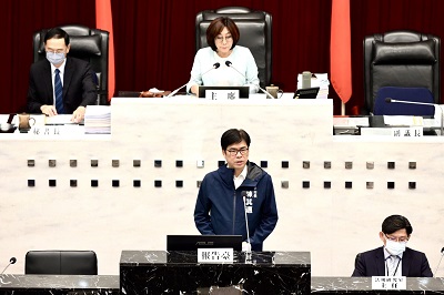 出席112年度總預算第一次追加(減)預算案簡要報告 陳其邁：堅持財政紀律 提升市民安全與福利1