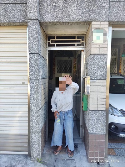 失智翁迷途在外，警速辨識載返家